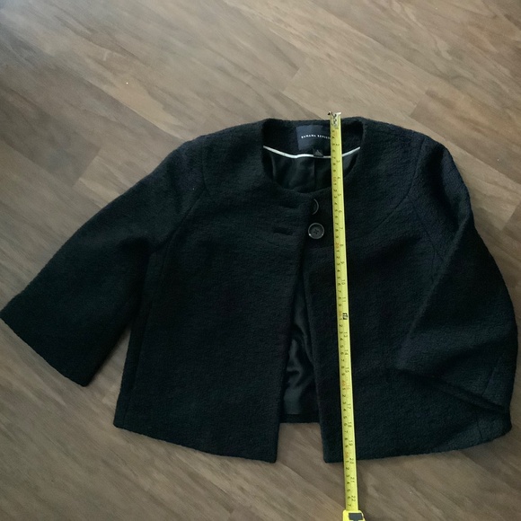 NWOT Banana Republic cropped tweed swing jacket. - Picture 11 of 12